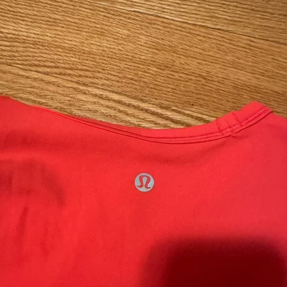 Lululemon All It Takes Short Sleeve - Picture 3 of 4
